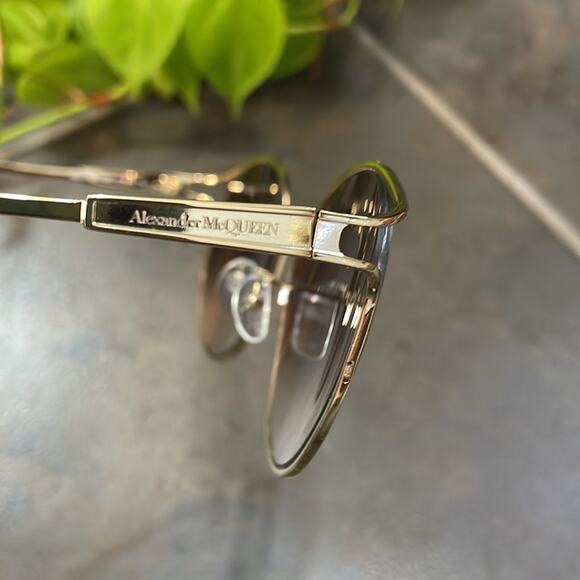 Alexander‎ McQueen Gold-Tone Round Oversized Sunglasses Frame AM0210SA main image 6